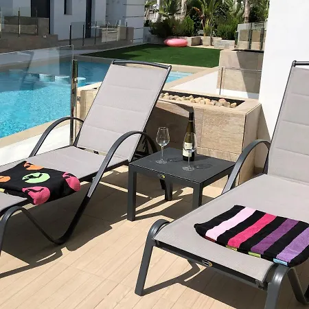 Apartment Avenue Arenales del Sol