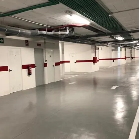 Avenue Apartment *